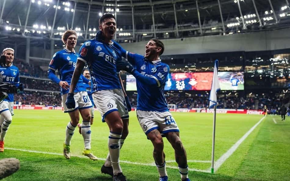 'Força e velocidade': ex-Botafogo explica diferenças entre com futebol russo e brasileiro