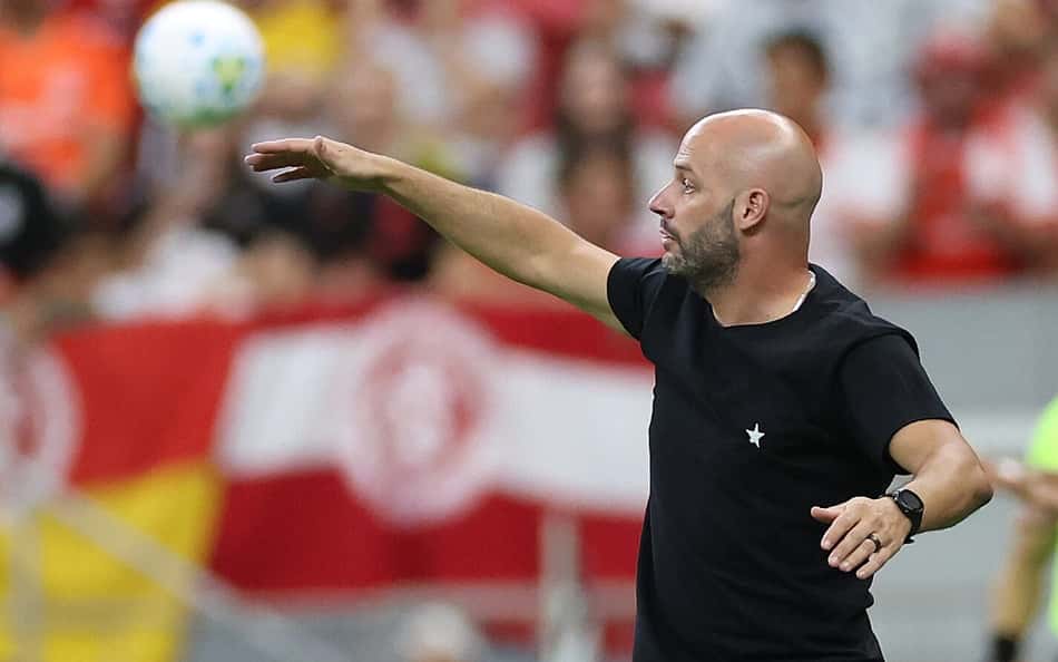 Invencibilidade do Botafogo com Franclim segue viva, mas carrega sabor amargo