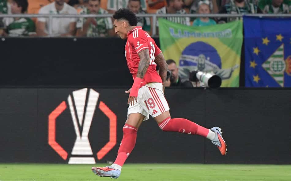 Em jogo com brasileiros, Forest e Aston Villa se enfrentam pela Europa League