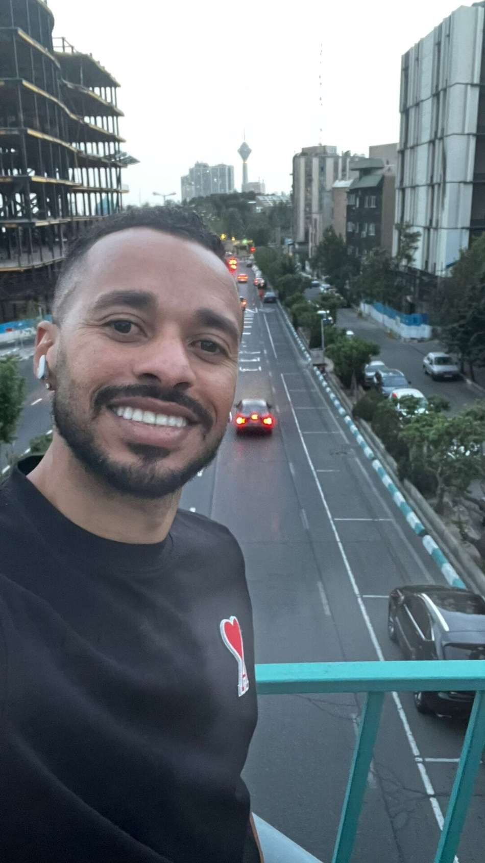 Jair Tavares detalha passagem pelo FC Mes Rafsanjan, do Irã (Foto: Arquivo pessoal)