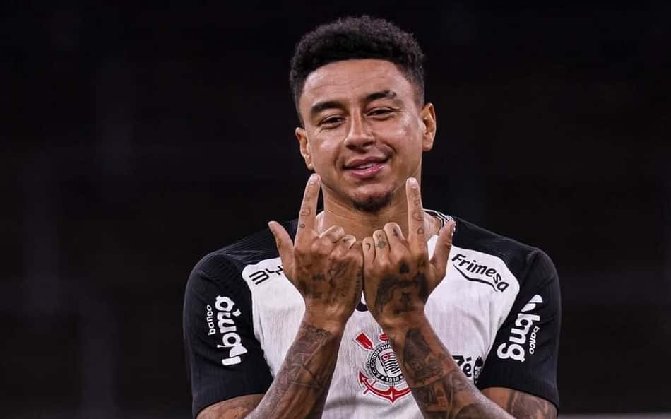 Lingard vira assunto em Barra x Corinthians: 'Se preparem'