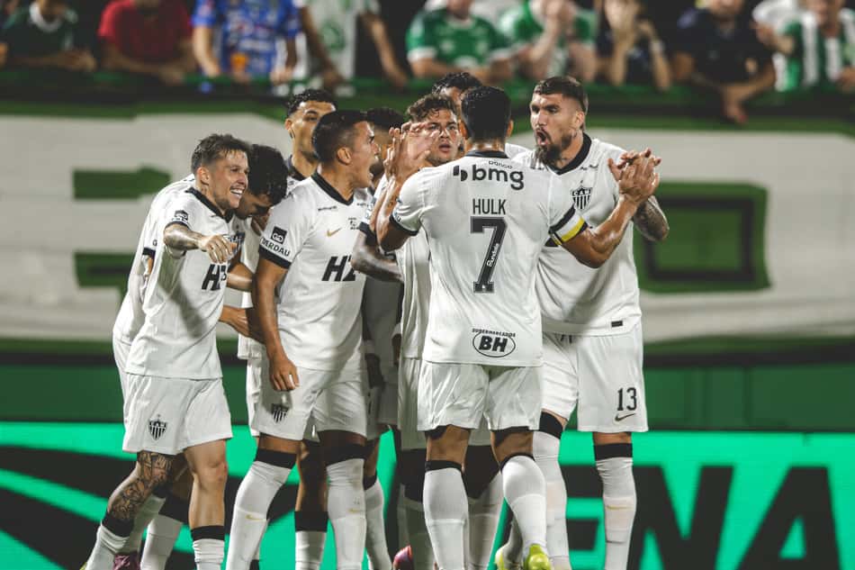 Jogadores do Galo comemoram gol contra a Chape (Foto: Pedro Souza / Atlético)