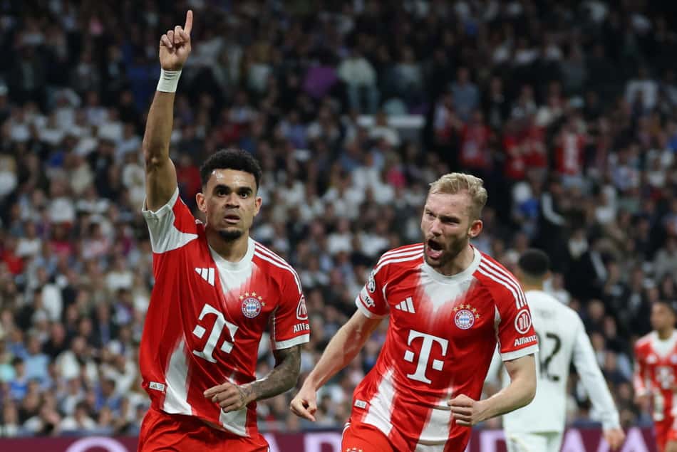 Luis Díaz comemorando o gol marcado no duelo entre Real Madrid e Bayern de Munique (Foto: Thomas Coex/AFP)