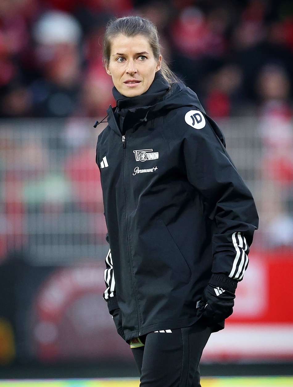 Marie-Louise Eta, a nova treinadora do Union Berlin (Foto: Reprodução/X)