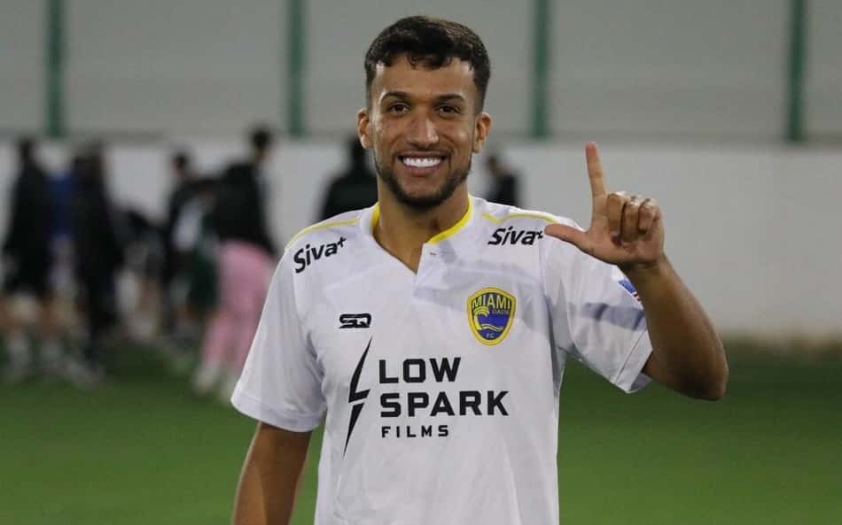 Medrado celebra gol pelo Miami Dade (Foto: Roberto Linck Sr/Miami Dade)