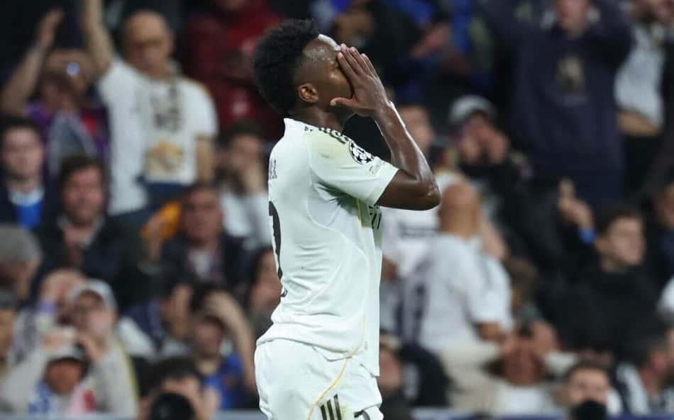 Ex-Real Madrid detona Vini Jr após gol perdido na Champions League: 'Horrível'