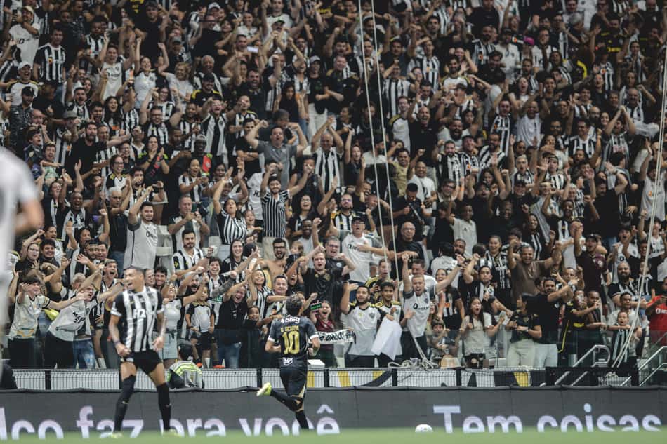 Scarpa comemora gol (Foto: Pedro Souza / Atlético)