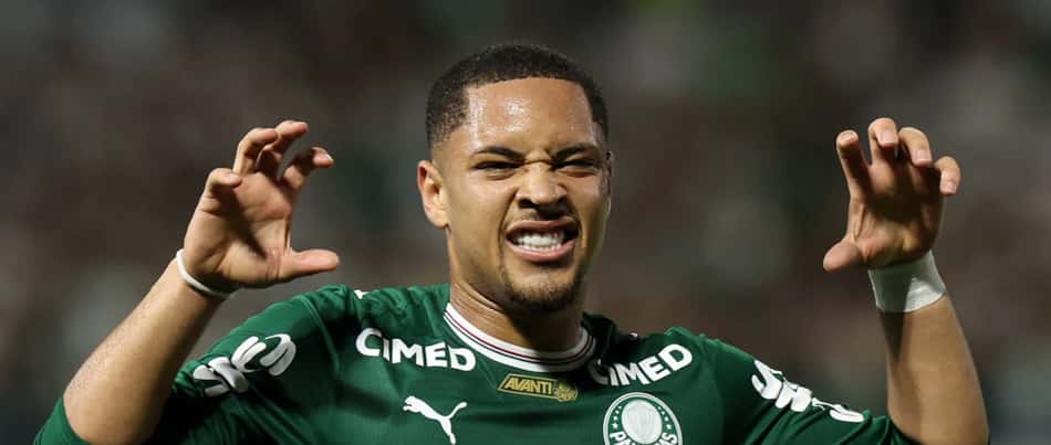 Vitor Roque comemora gol (Foto: Cesar 