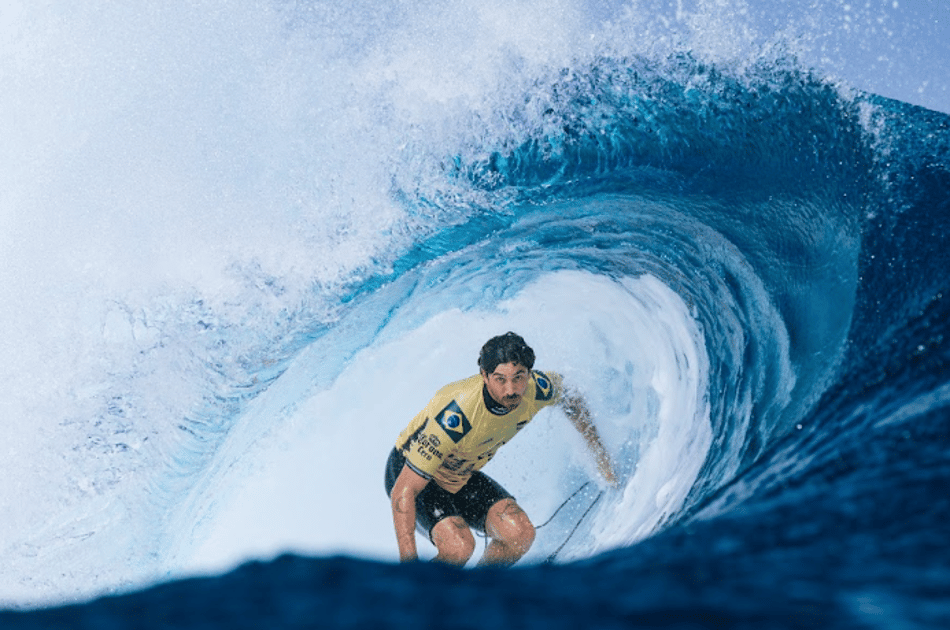 Yago Dora é o atual campeão mundial ao conquistar a temporada 2025 da WSL. (Foto: Ed Sloane / WSL)