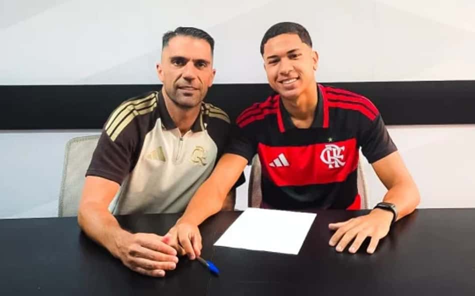 Flamengo contrata zagueiro Weverson para time sub-20
