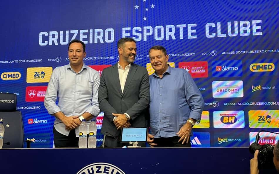 Pedrinho exalta atitude de Artur Jorge com jogadores do Cruzeiro