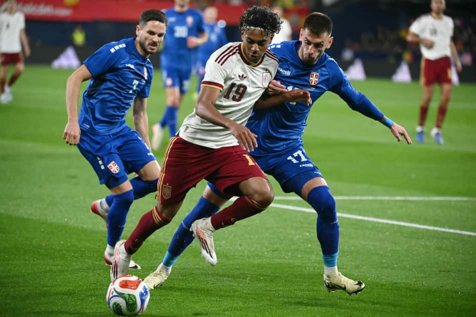 Yamal em ação no duelo entre Espanha e Egito (Foto: Jose Jordan/AFP)