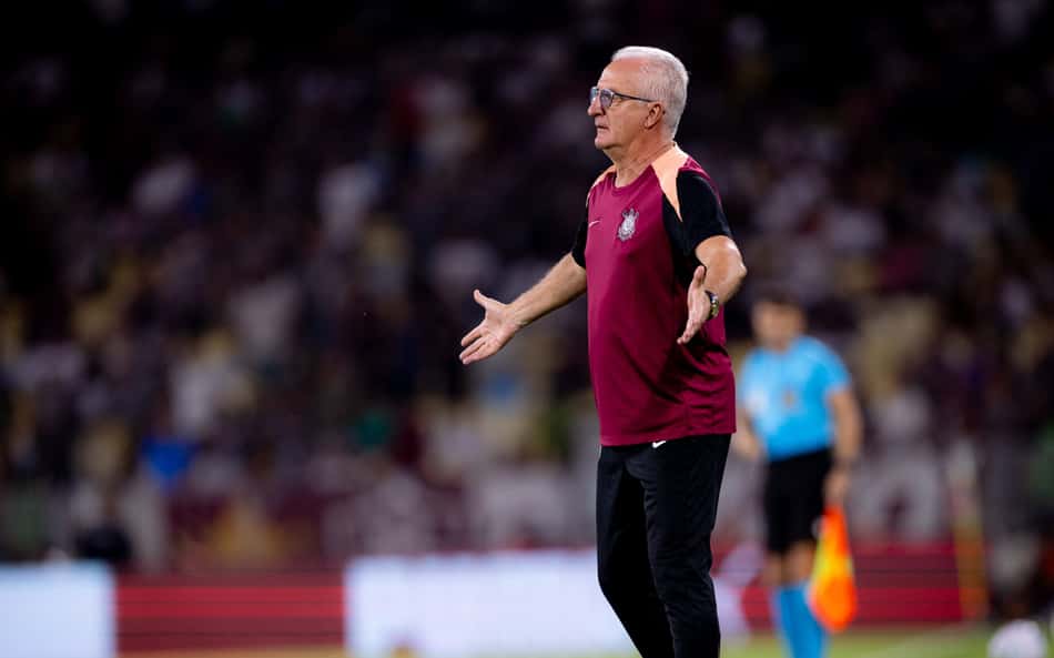 Dorival sobe o tom e assume responsabilidade no Corinthians: 'Nunca trabalhei com créditos'