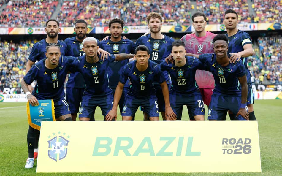 Jogador da Seleção revela desejo de jogar pelo Corinthians: 'Apaixonado'