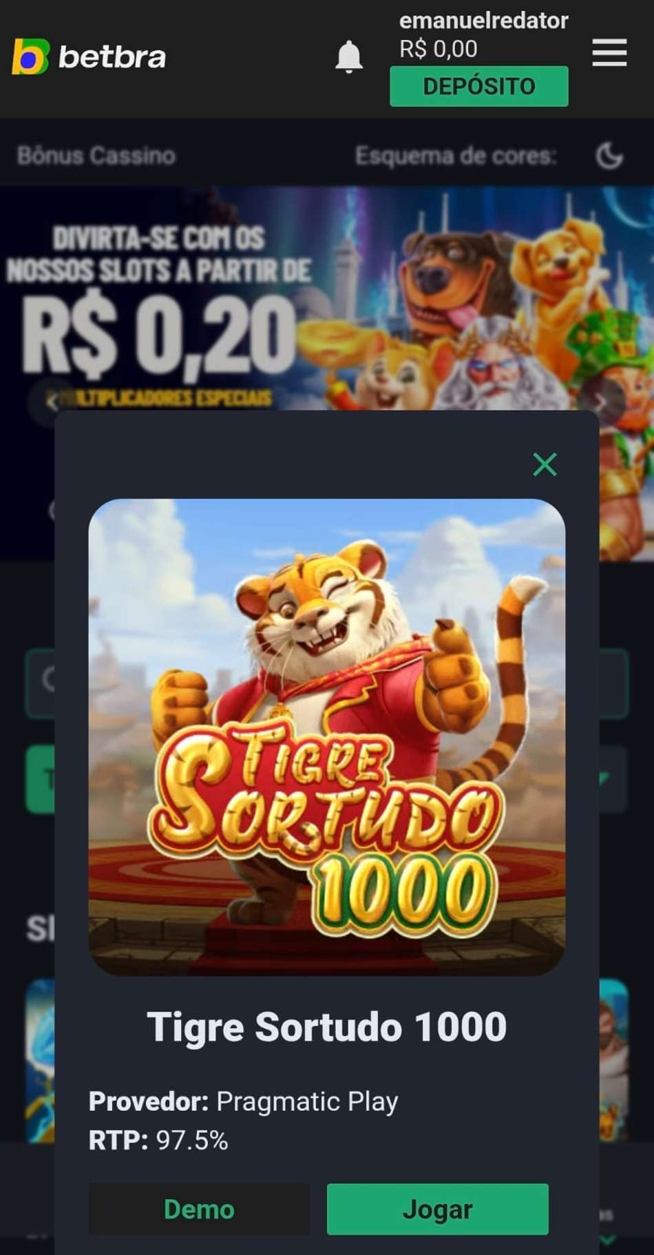Captura de tela da BetBra exibindo o catálogo de jogos e a opção de apostar com dinheiro ou grátis.