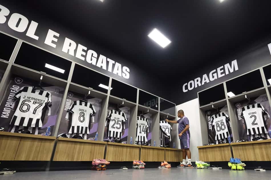 Botafogo prepara anúncio de novo empresa de material esportivo