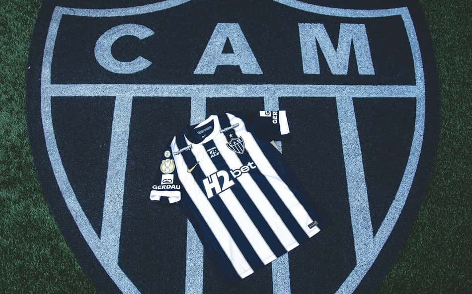 camisa do Atlético no escudo (Foto: Pedro Souza / Atlético)