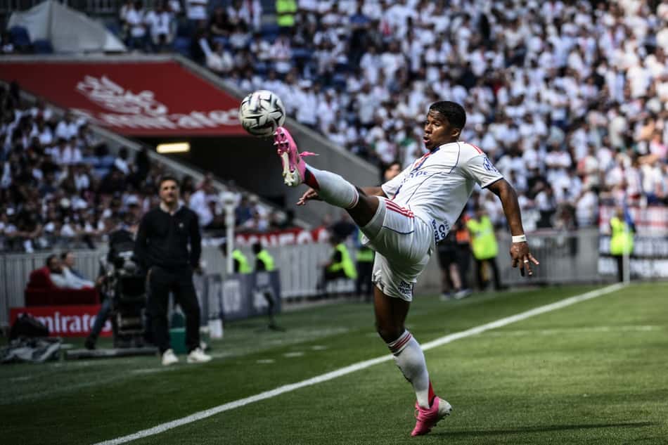 Endrick em ação pelo Lyon (Foto: ARNAUD FINISTRE / AFP)