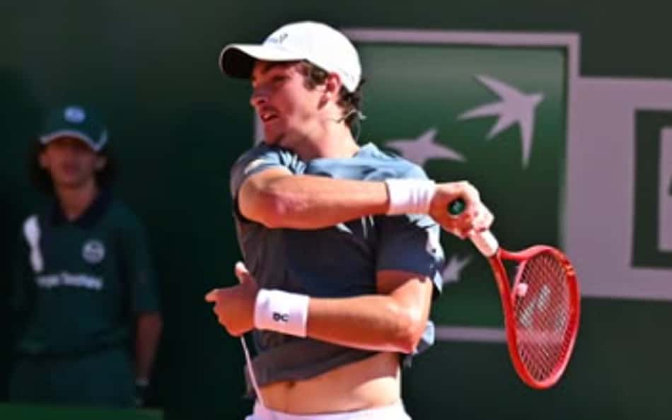 João Fonseca na vitória sobre Berrettini em Monte Carlo (Reprodução)