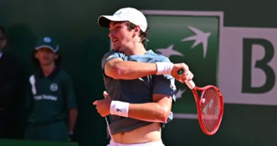 João Fonseca na vitória sobre Berrettini em Monte Carlo (Reprodução)
