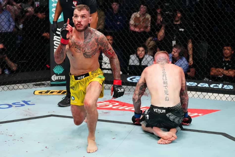 Renato Moicano vence luta principal do UFC Vegas 115 por finalização (Foto: Jeff Bottari/Zuffa LLC)