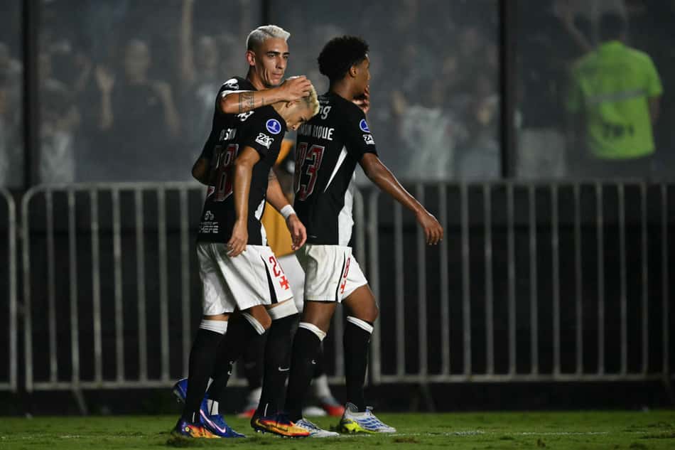 O Vasco venceu o Olimpia por 3 a 0 pela Sul-Americana (Foto: MAURO PIMENTEL / AFP)