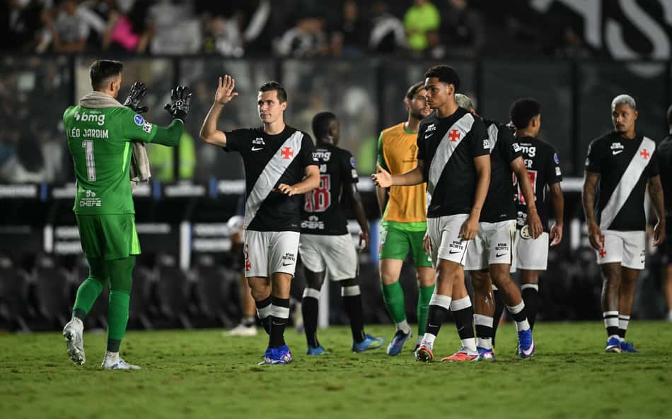 O Vasco venceu o Olimpia por 3 a 0 pela Sul-Americana (Foto: MAURO PIMENTEL / AFP)