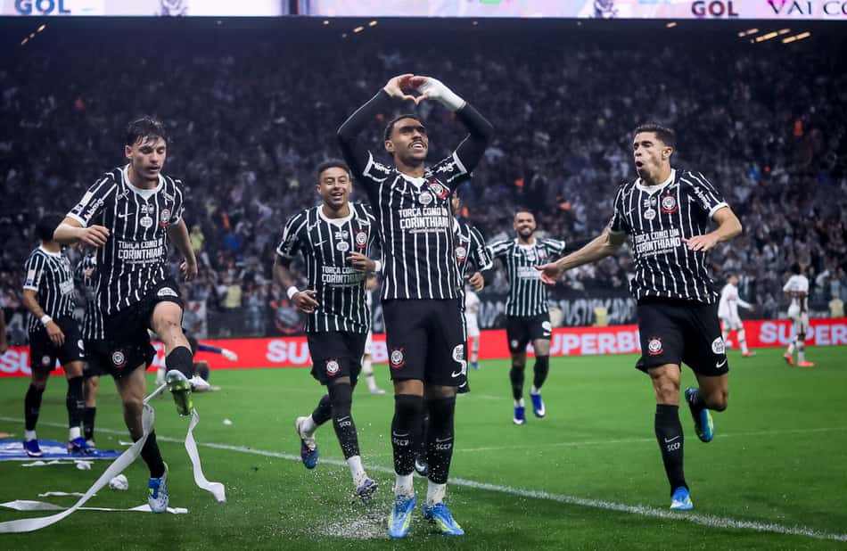 'A Rússia é aqui': Diniz quer Matheuzinho no Corinthians e projeta Seleção para o lateral