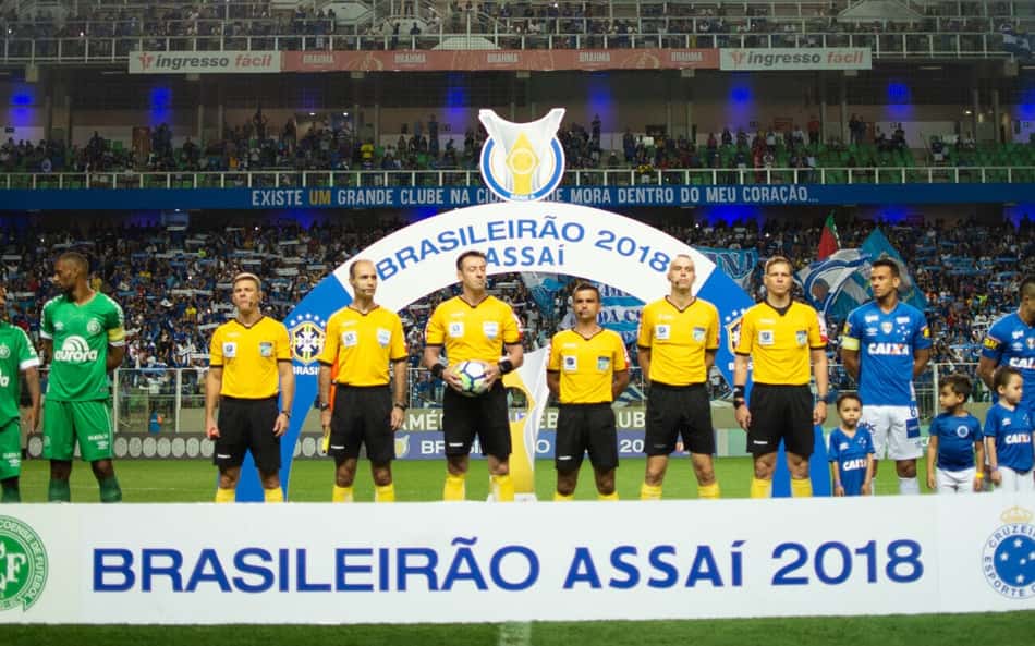 Confira arbitragem de Cruzeiro x Chapecoense e histórico do árbitro
