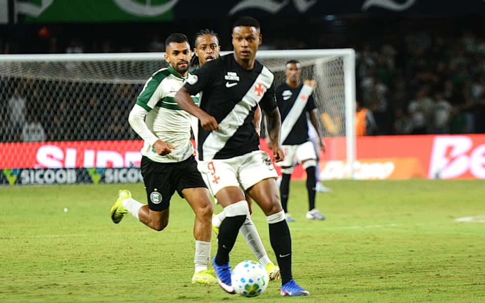 Gol de Matheus França em vitória do Vasco encerra jejum maior que um ano
