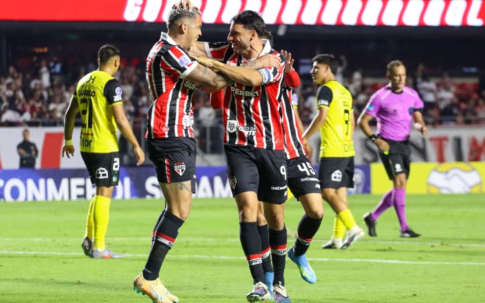 Luciano alcança Calleri em artilharia e vive expectativa de ajudar São Paulo na Sul-Americana