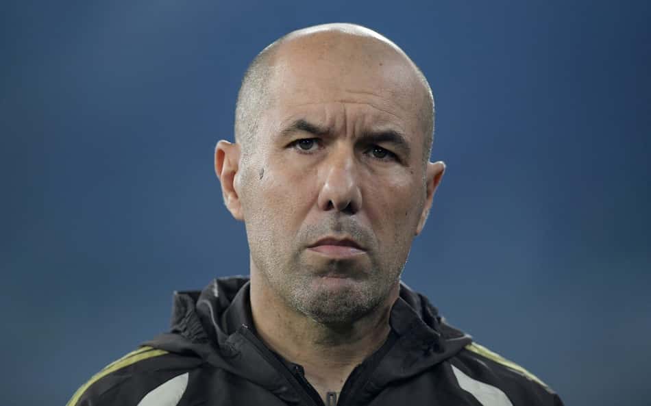 Torcida do Flamengo manda recado a Leonardo Jardim por empate do Vasco