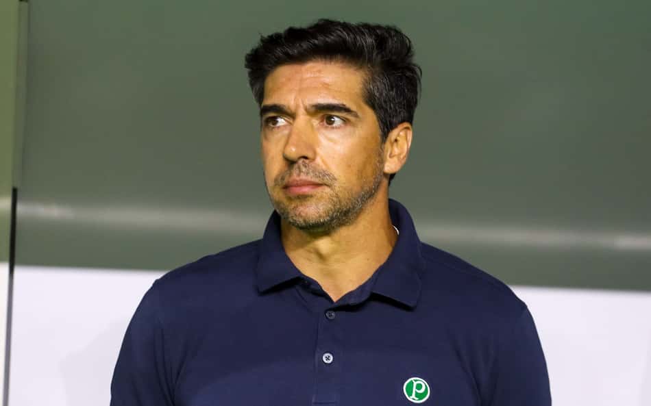 Abel defende futebol do Palmeiras, questiona rivais e afirma: 'Qual equipe joga bem?'