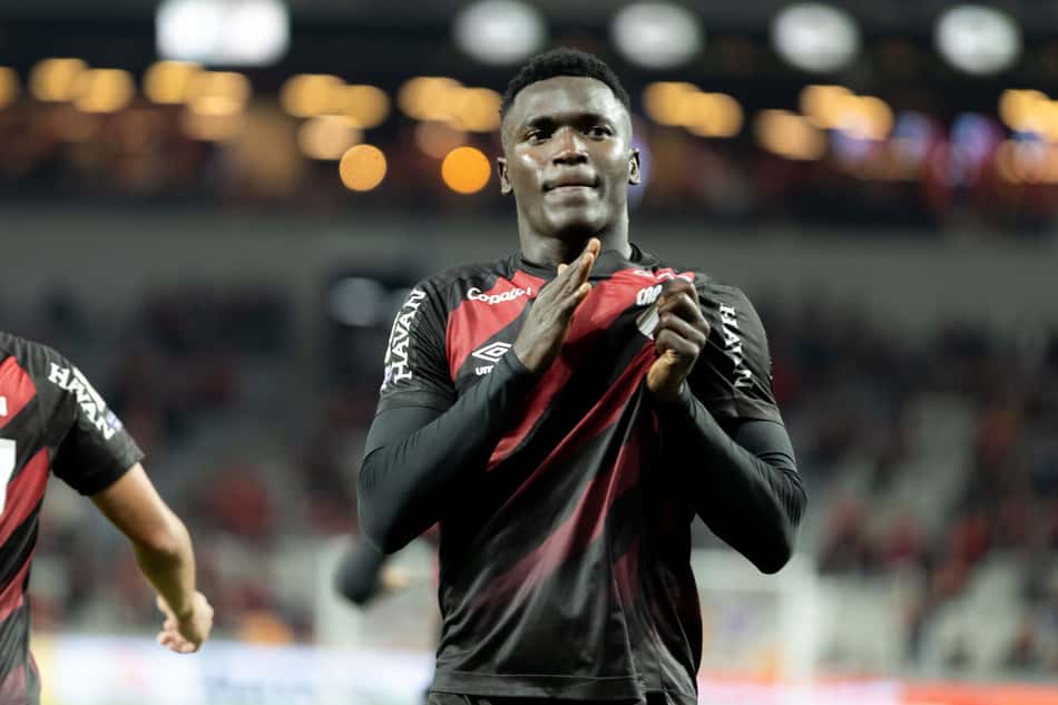 Viveros, destaque do Brasileirão, está fora da Copa do Mundo (Foto: Paulo De Tarso/AGIF/Folhapress)