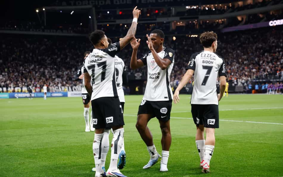 Jornalista 'freia' empolgação com o Corinthians na Libertadores: 'Milagre'