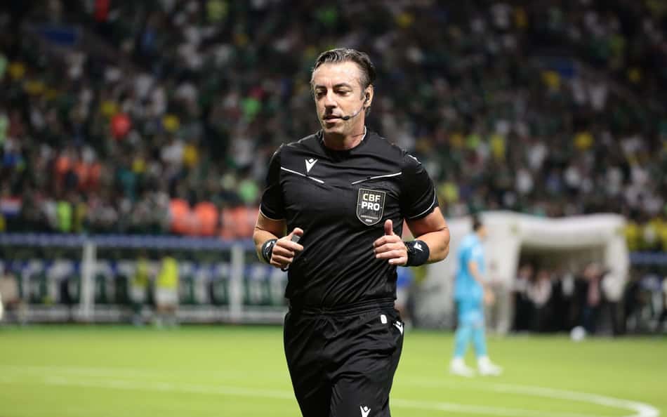 Atuação de Claus em Palmeiras x Santos divide opiniões: 'Sem choro'
