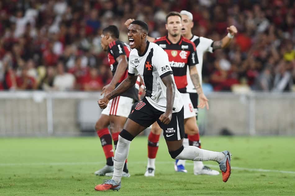 Robert Renan comemora gol em Flamengo x Vasco (Foto: Alexandre Durão/Zimel Press/Folhapress)