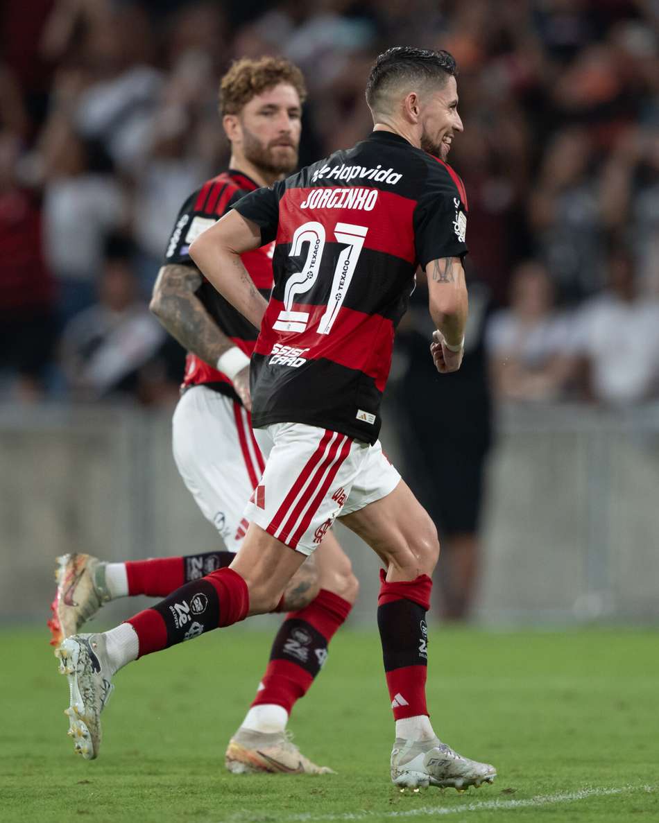 Flamengo é líder do Grupo A com sete pontos (Foto: Jorge Rodrigues/AGIF/Folhapress)