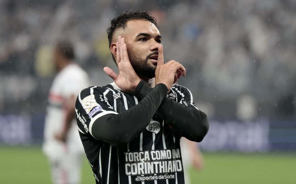 Raniele, do Corinthians, comemora gol contra o São Paulo