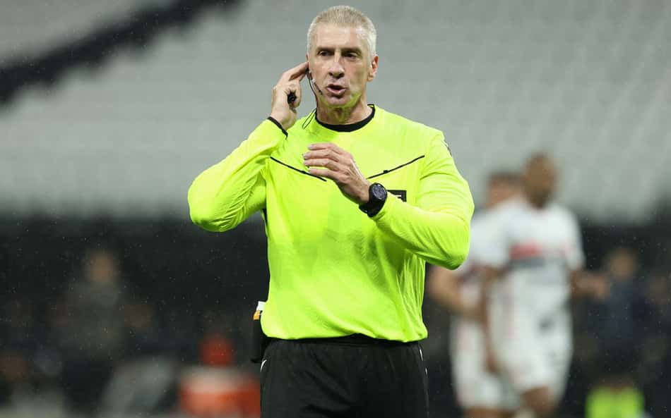 Especialista aponta erro capital de Daronco em Corinthians x São Paulo