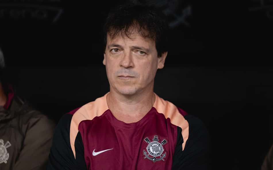 Diniz perde titular do Corinthians para confronto diante do Botafogo