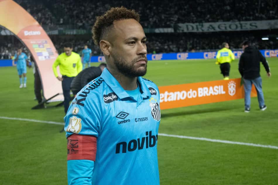 Neymar foi titular no duelo entre o Santos e o Coritiba. (Foto: João Heim/Zimel Press/Folhapress)