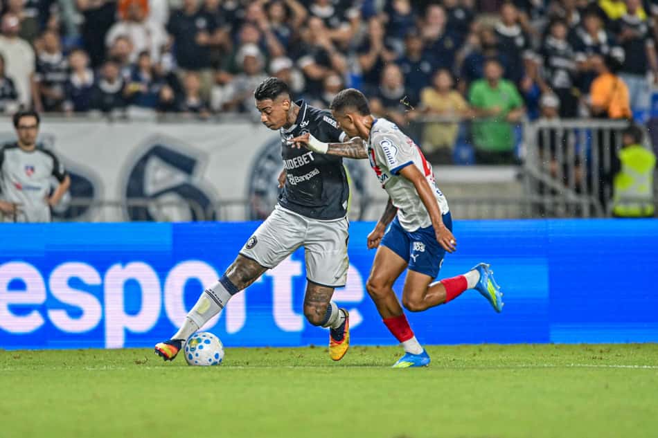 Remo e Bahia pela Copa do Brasil (Foto: Nai Chagas/Agencia F8/Folhapress)
