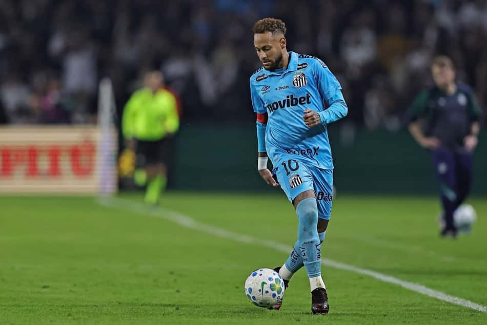Neymar em Coritiba x Santos (Foto: Heuler Andrey/DiaEsportivo/Folhapress)