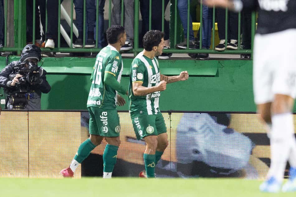 Chapecoense fez 2 a 0 na primeira etapa (Foto: Liamara Polli/AGIF/Folhapress)