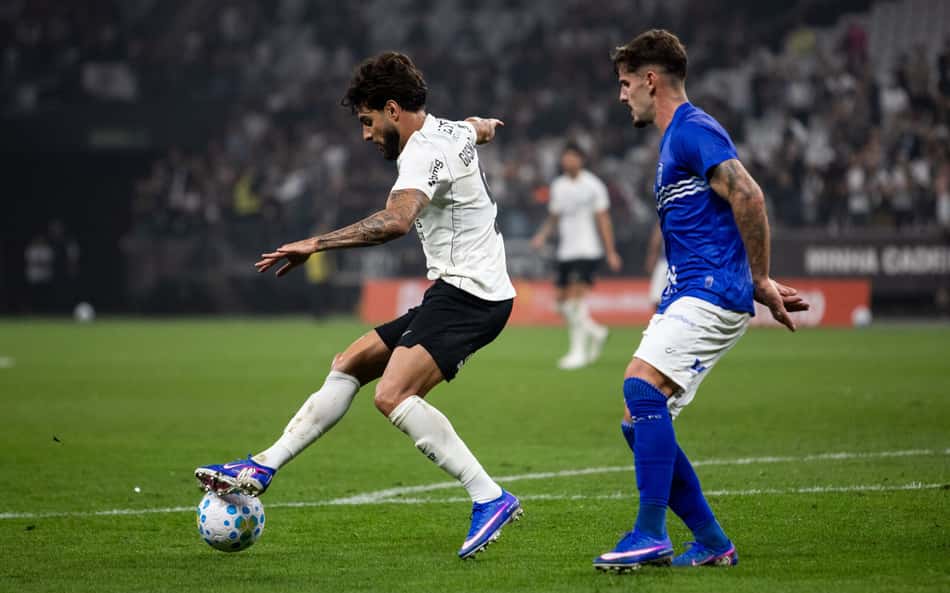 Possível pênalti em Corinthians x Barra-SC irrita torcedores: 'Não dá'