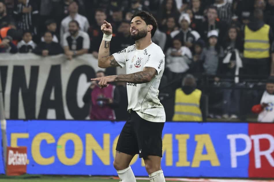 Fernando Diniz marcou o gol da vitória do Corinthians contra o Barra-SC (Foto: Leco Viana/Thenews2/Folhapress)
