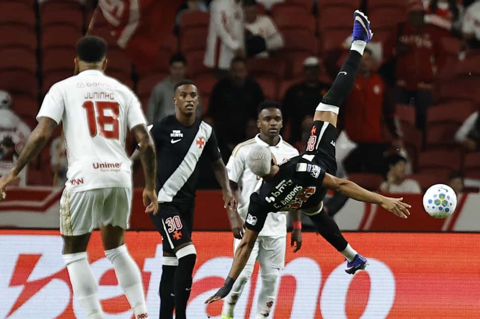 Internacional x Vasco pelo Campeonato Brasileiro (Foto: Roberto Vinicius/AGIF/Folhapress)