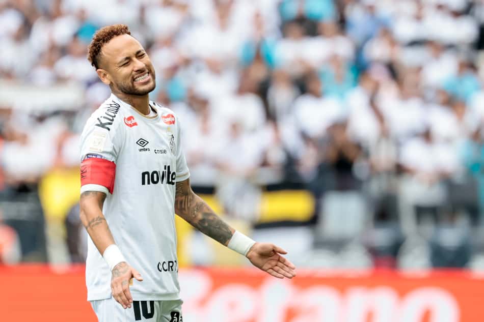 Confusão na substituição que envolveu Neymar, aconteceu na segunda etapa (Foto: Marcello Zambrana/AGIF/Folhapress)