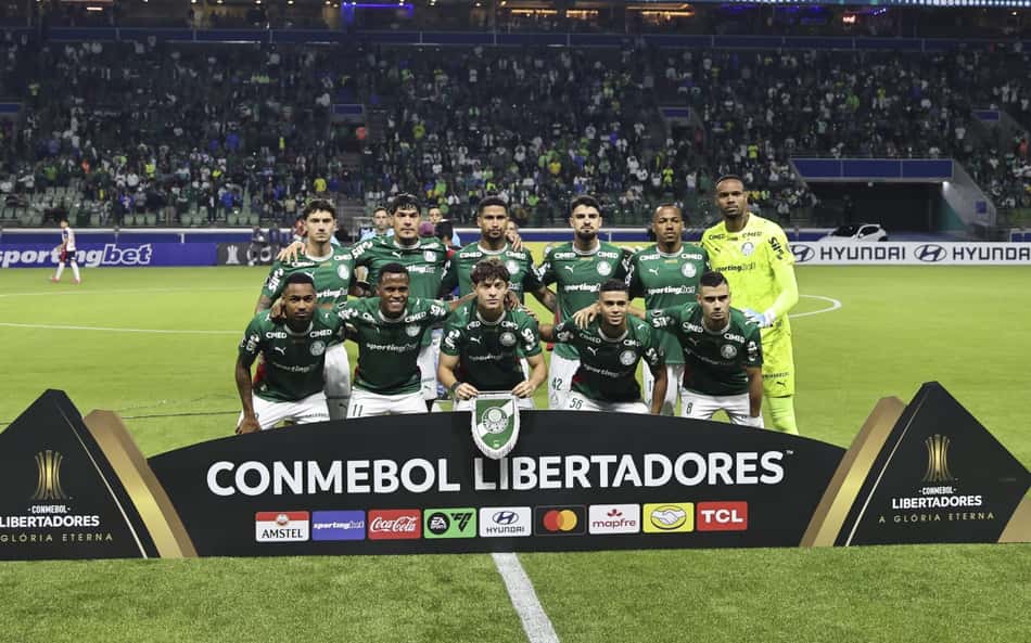 Torcida do Palmeiras aponta culpado por derrota para o Cerro Porteño: 'Padrão'